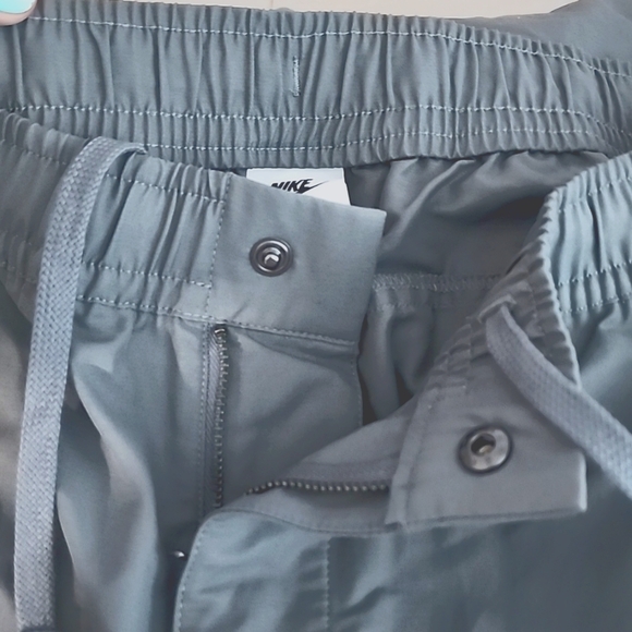 Nike Standard Fit Taper Leg Pants - Picture 4 of 4